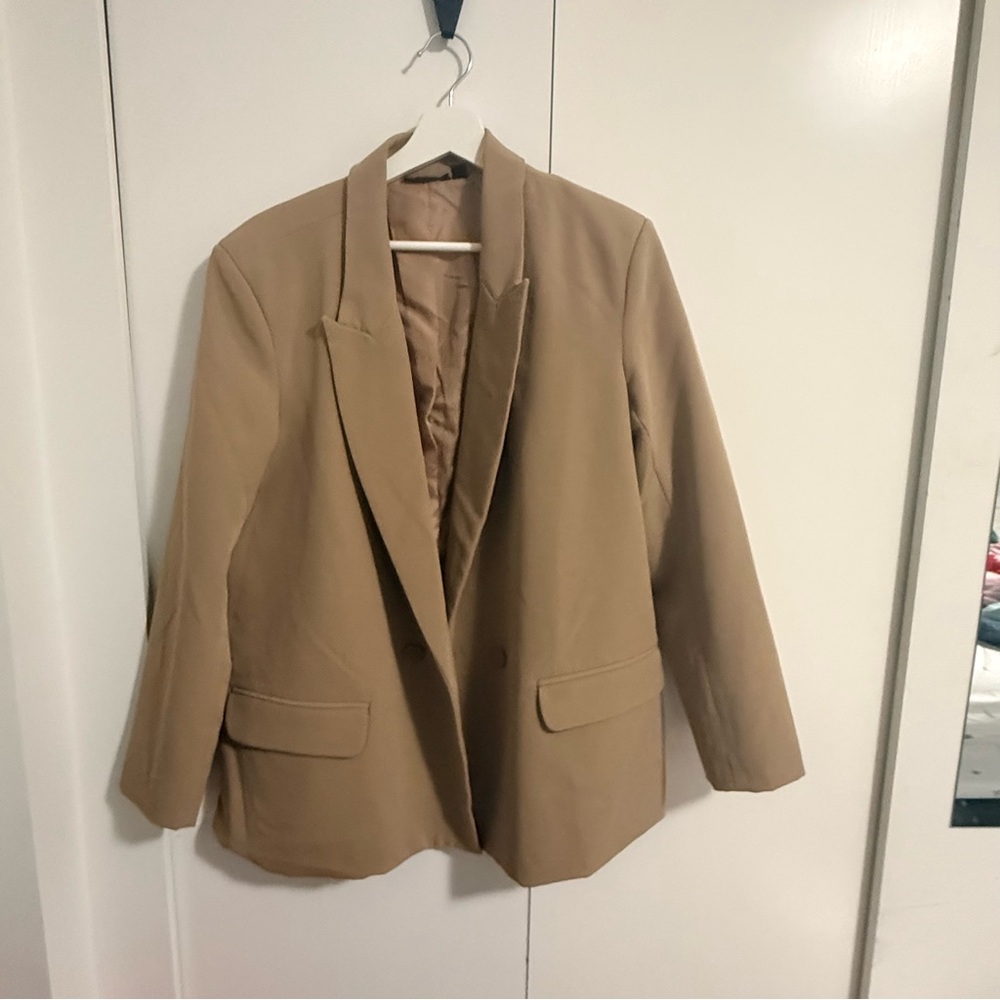 BNWT Classic Tan Women's Blazer from Nordstrom